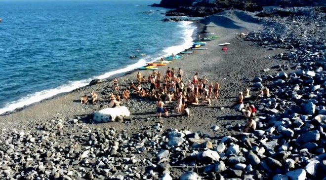 Oltre il sequestro del Caito: bonifica immediata e stop ai privati per salvare la costa