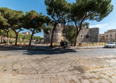 Castello Ursino: l’Amministrazione Trantino conferma la pedonalizzazione ma amplia le fasce di accesso